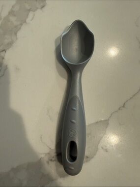 Pampered Chef ice cream scoop